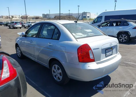 2010 Hyundai Accent Gls z USA, uszkodzony, nr VIN KMHCN4AC4AU451369